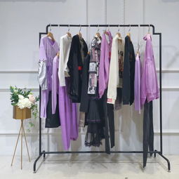 火狐貍批發走份 不僅是服裝生意，更是潮牌女裝的革新宣言